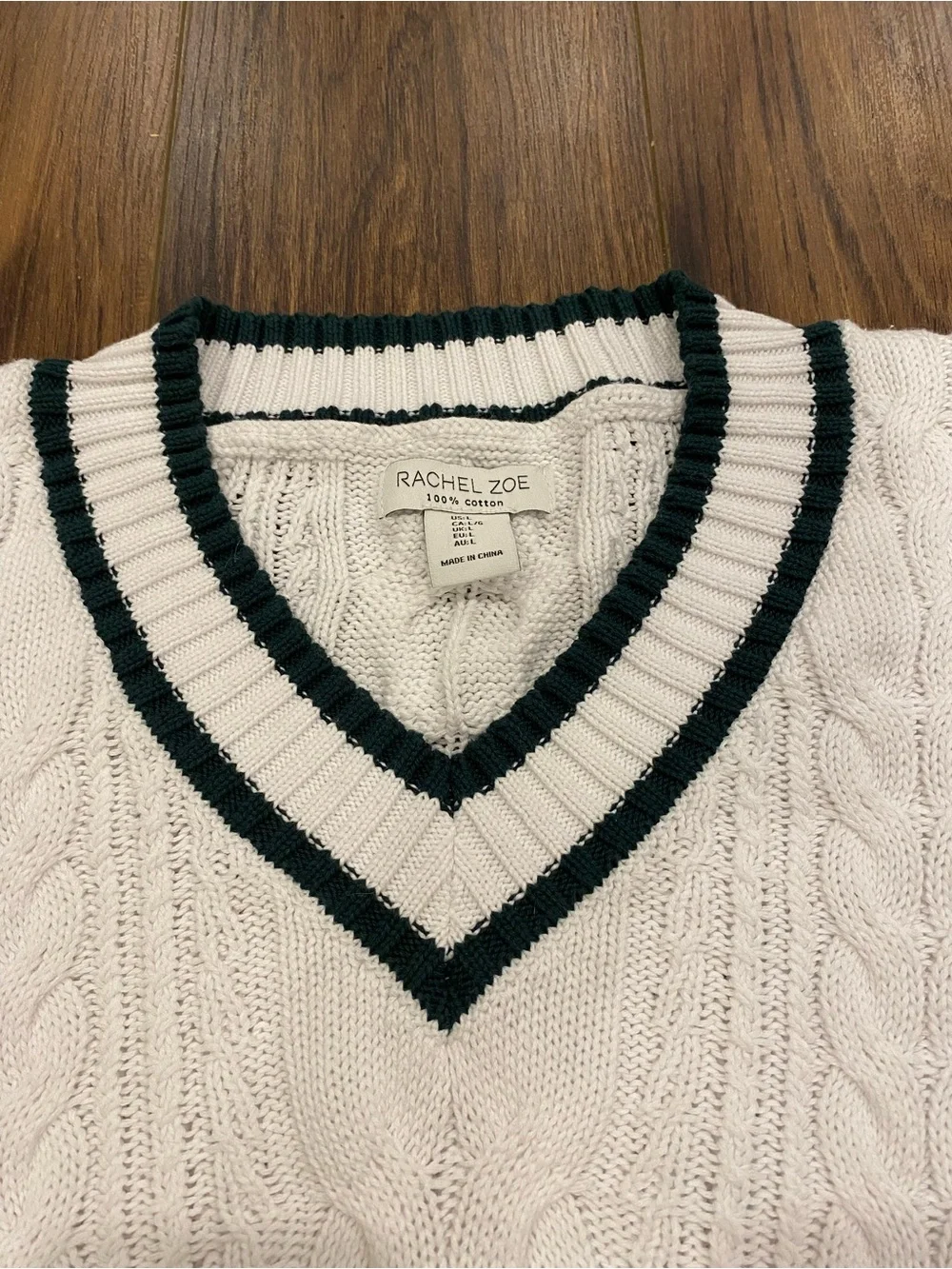 Cotton cable knit V neck sweater - Picture 5 of 10